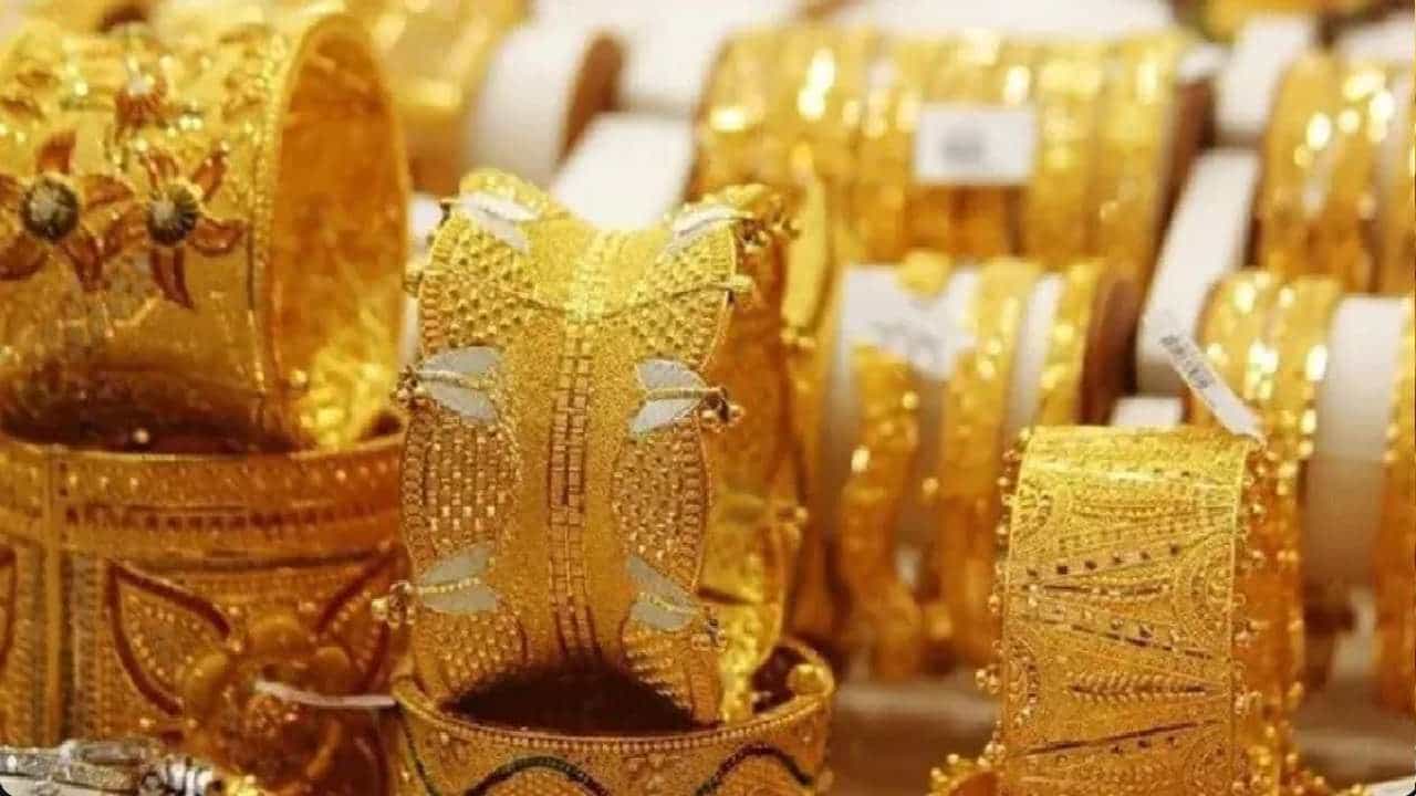 Gold- Silver Rate: ಬೆಂಗಳೂರು, ಮುಂಬೈ, ದೆಹಲಿ ಸೇರಿ ಪ್ರಮುಖ ನಗರಗಳಲ್ಲಿ ಮಾರ್ಚ್ 23ರ ಚಿನ್ನ, ಬೆಳ್ಳಿ ದರ ಹೀಗಿದೆ Gold- Silver Rate: ಬೆಂಗಳೂರು, ಮುಂಬೈ, ದೆಹಲಿ ಸೇರಿ ಪ್ರಮುಖ ನಗರಗಳಲ್ಲಿ ಮಾರ್ಚ್ 23ರ ಚಿನ್ನ, ಬೆಳ್ಳಿ ದರ ಹೀಗಿದೆ