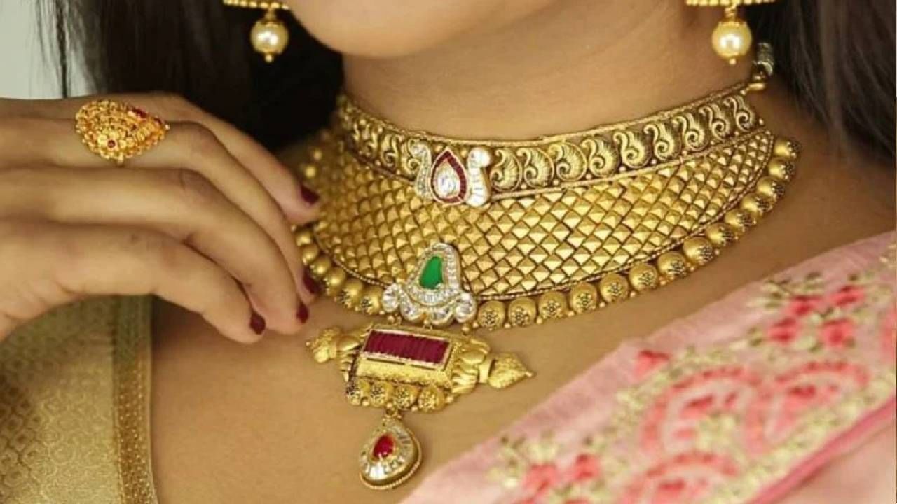 Gold- Silver Rate: ದೇಶದ ಪ್ರಮುಖ ನಗರಗಳಲ್ಲಿ ಮಾರ್ಚ್ 30ರ ಚಿನ್ನ, ಬೆಳ್ಳಿ ದರ ಇಲ್ಲಿದೆ Gold- Silver Rate: ದೇಶದ ಪ್ರಮುಖ ನಗರಗಳಲ್ಲಿ ಮಾರ್ಚ್ 30ರ ಚಿನ್ನ, ಬೆಳ್ಳಿ ದರ ಇಲ್ಲಿದೆ