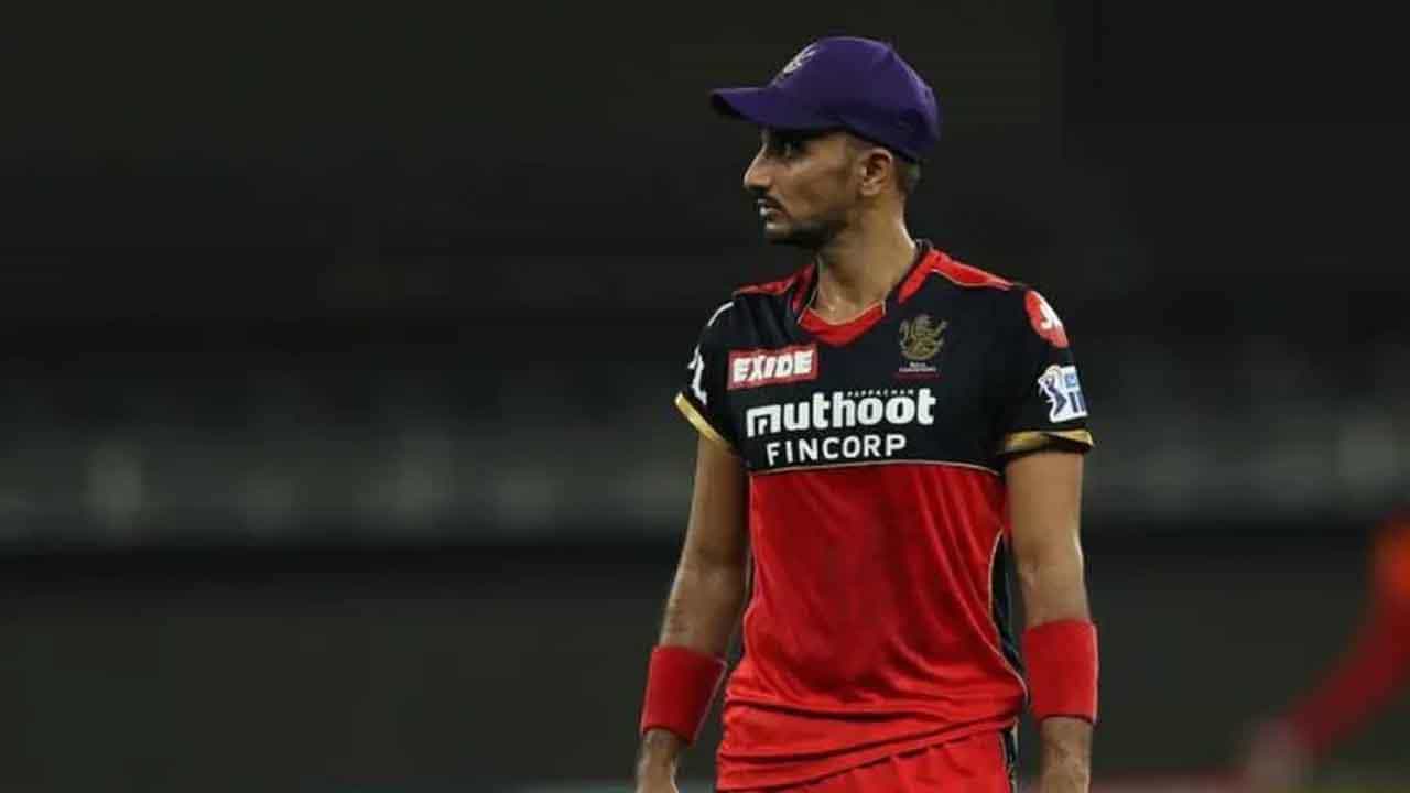 IPL 2022: ಒಂದೇ ಓವರ್​ನಲ್ಲಿ ಅತ್ಯಧಿಕ ರನ್ ನೀಡಿದ ಐಪಿಎಲ್​ನ ಅತ್ಯಂತ ದುಬಾರಿ ಬೌಲರ್​ಗಳಿವರು..!