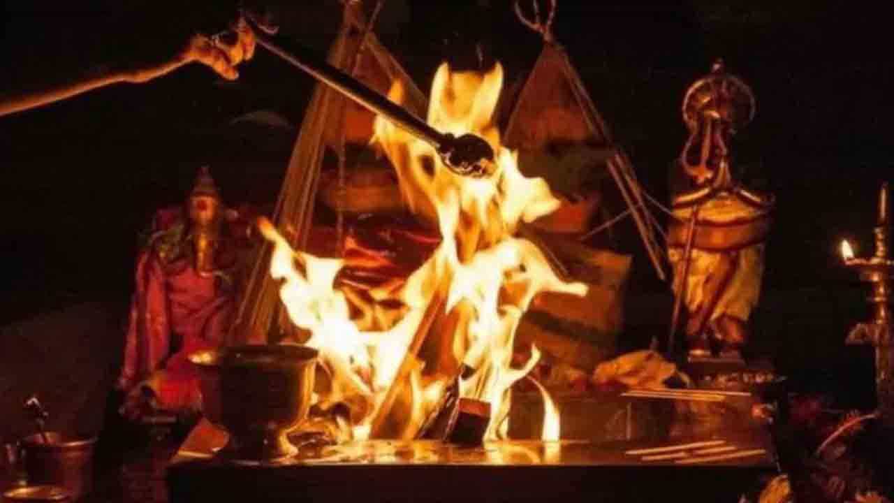 Yagya Benefits: ಯಾಗಗಳ ಪ್ರಯೋಜನಗಳೇನು? ದೋಷ ಪರಿಹಾರಕ್ಕಾಗಿ ಯಾವ ಹೋಮಗಳನ್ನು ಮಾಡಬೇಕು? Yagya Benefits: ಯಾಗಗಳ ಪ್ರಯೋಜನಗಳೇನು? ದೋಷ ಪರಿಹಾರಕ್ಕಾಗಿ ಯಾವ ಹೋಮಗಳನ್ನು ಮಾಡಬೇಕು?