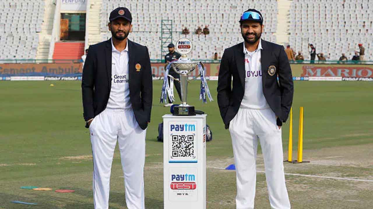 IND vs SL: ಇಂದಿನಿಂದ ಭಾರತ-ಶ್ರೀಲಂಕಾ ದ್ವಿತೀಯ ಟೆಸ್ಟ್: ಪಿಂಕ್ ಬಾಲ್ ಕದನಕ್ಕೆ ಸಜ್ಜಾದ ಚಿನ್ನಸ್ವಾಮಿ IND vs SL: ಇಂದಿನಿಂದ ಭಾರತ-ಶ್ರೀಲಂಕಾ ದ್ವಿತೀಯ ಟೆಸ್ಟ್: ಪಿಂಕ್ ಬಾಲ್ ಕದನಕ್ಕೆ ಸಜ್ಜಾದ ಚಿನ್ನಸ್ವಾಮಿ