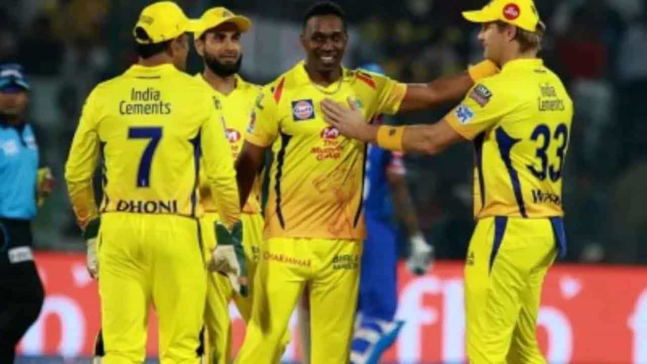 IPL 2022: ಒಂದೇ ಓವರ್ನಲ್ಲಿ 10 ಬಾಲ್ ಎಸೆದು ಅನಗತ್ಯ ದಾಖಲೆ ಬರೆದಿದ್ದ ಇಬ್ಬರು ಆಲ್ರೌಂಡರ್ಗಳು ಇವರೇ.. IPL 2022: ಒಂದೇ ಓವರ್ನಲ್ಲಿ 10 ಬಾಲ್ ಎಸೆದು ಅನಗತ್ಯ ದಾಖಲೆ ಬರೆದಿದ್ದ ಇಬ್ಬರು ಆಲ್ರೌಂಡರ್ಗಳು ಇವರೇ..