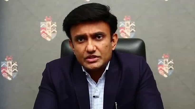 ಸೋಂಕಿನ ದರ ಹೆಚ್ಚಾಗ್ತಿದೆ, 4ನೇ ಅಲೆ ಆಗಸ್ಟ್ವರೆಗೆ ಇರಬಹುದು, ಜನ ಕಡ್ಡಾಯವಾಗಿ ಲಸಿಕೆ ಪಡೆಯಬೇಕು: ಆರೋಗ್ಯ ಸಚಿವ ಸುಧಾಕರ್