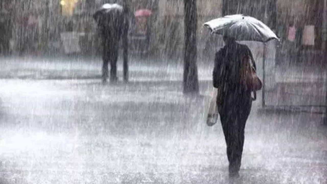 Weather Today: ಕರ್ನಾಟಕದ ಹಲವೆಡೆ ಇಂದು, ನಾಳೆ ಮಳೆಯಾಗುವ ಸಾಧ್ಯತೆ; ಹವಾಮಾನ ಇಲಾಖೆ ಮುನ್ಸೂಚನೆ Weather Today: ಕರ್ನಾಟಕದ ಹಲವೆಡೆ ಇಂದು, ನಾಳೆ ಮಳೆಯಾಗುವ ಸಾಧ್ಯತೆ; ಹವಾಮಾನ ಇಲಾಖೆ ಮುನ್ಸೂಚನೆ