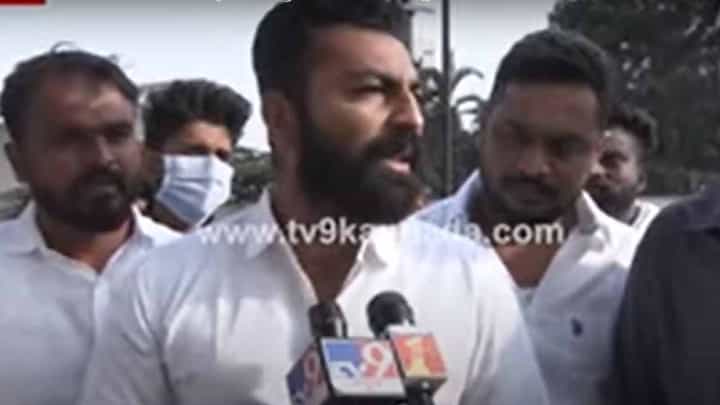 ಪುನೀತ್ ಮೇಲಿನ ಪ್ರೀತಿ ಮತ್ತು ಅಭಿಮಾನದಿಂದ ‘ಜೇಮ್ಸ್’ ಚಿತ್ರ ನೋಡಲು ಬಂದಿದ್ದೇವೆ: ಮೊಹಮ್ಮದ್ ನಲಪಾಡ್ ಪುನೀತ್ ಮೇಲಿನ ಪ್ರೀತಿ ಮತ್ತು ಅಭಿಮಾನದಿಂದ ‘ಜೇಮ್ಸ್’ ಚಿತ್ರ ನೋಡಲು ಬಂದಿದ್ದೇವೆ: ಮೊಹಮ್ಮದ್ ನಲಪಾಡ್