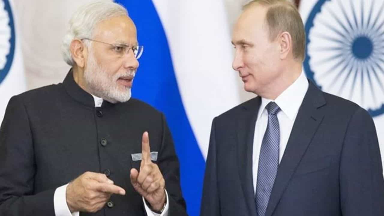 Russia Ukraine War: ದೂರವಾಣಿ ಕರೆ ಮಾಡಿ ಪುಟಿನ್ ಜೊತೆಗೆ ಪ್ರಧಾನಿ ಮೋದಿ ಚರ್ಚೆ Russia Ukraine War: ದೂರವಾಣಿ ಕರೆ ಮಾಡಿ ಪುಟಿನ್ ಜೊತೆಗೆ ಪ್ರಧಾನಿ ಮೋದಿ ಚರ್ಚೆ