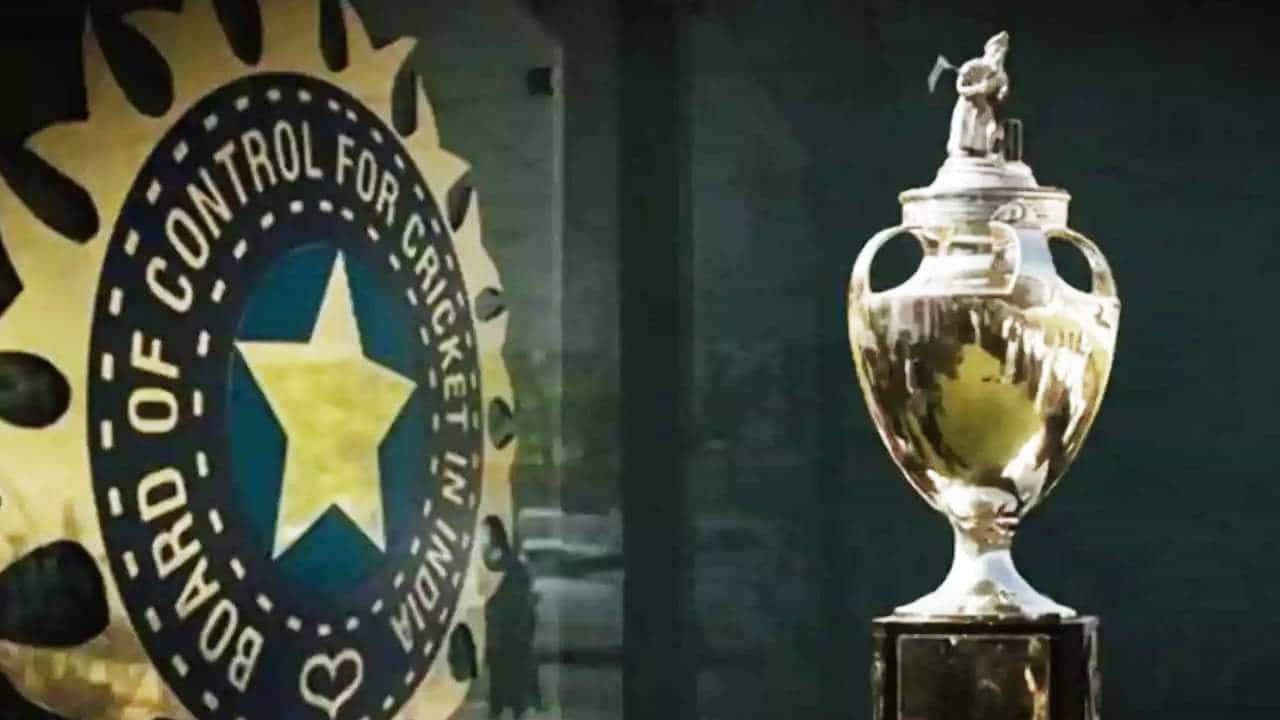 Ranji Trophy 2021-22: ರಣಜಿ ಕ್ವಾರ್ಟರ್ ಫೈನಲ್ಗೆ 8 ತಂಡ: ನಾಕ್ಔಟ್ ಪಂದ್ಯಕ್ಕೆ ಡೇಟ್ ಫಿಕ್ಸ್ Ranji Trophy 2021-22: ರಣಜಿ ಕ್ವಾರ್ಟರ್ ಫೈನಲ್ಗೆ 8 ತಂಡ: ನಾಕ್ಔಟ್ ಪಂದ್ಯಕ್ಕೆ ಡೇಟ್ ಫಿಕ್ಸ್