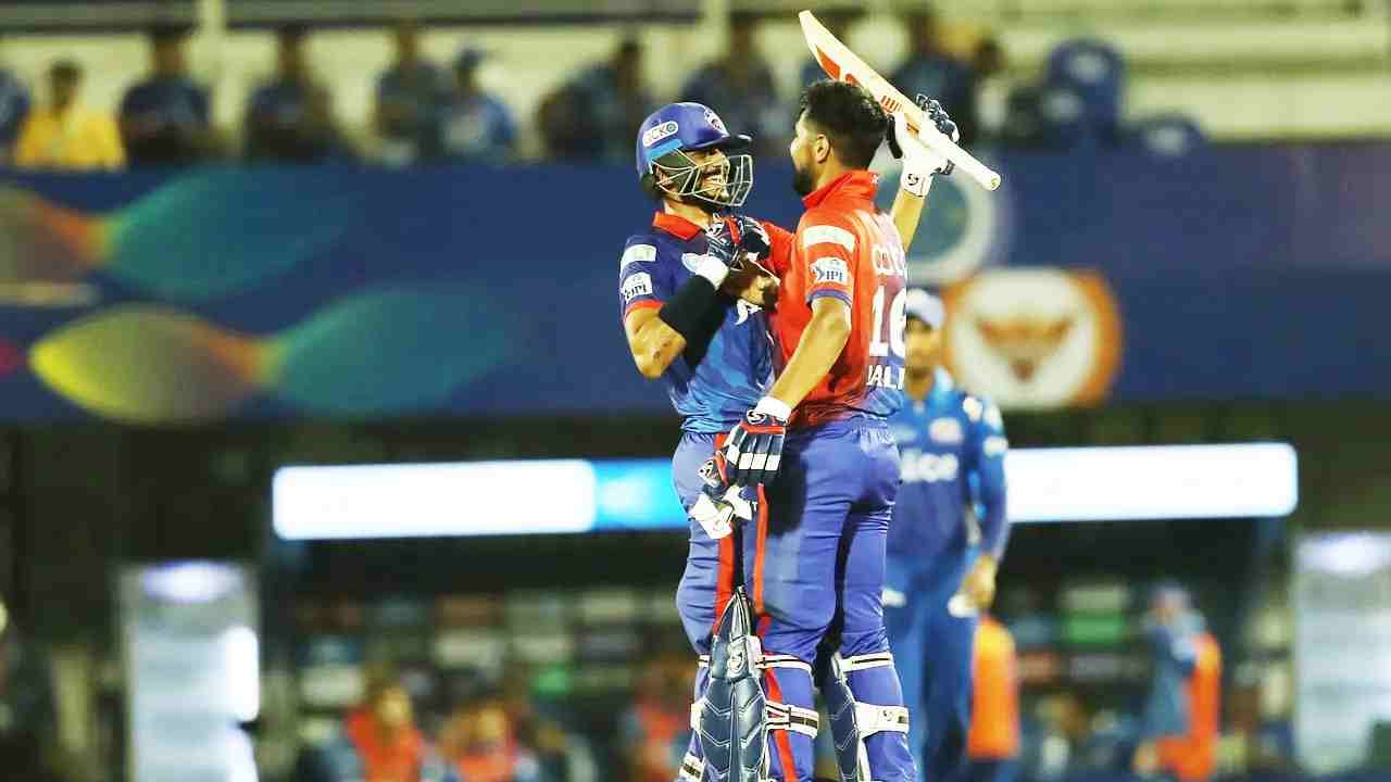 IPL 2022: ಅಕ್ಷರ್ ಅಬ್ಬರ, ಲಲಿತ್ ಮಿಂಚಿಂಗ್: ಬಲಿಷ್ಠ ಮುಂಬೈಗೆ ಸೋಲುಣಿಸಿದ ಡೆಲ್ಲಿ ಹುಡುಗ್ರು IPL 2022: ಅಕ್ಷರ್ ಅಬ್ಬರ, ಲಲಿತ್ ಮಿಂಚಿಂಗ್: ಬಲಿಷ್ಠ ಮುಂಬೈಗೆ ಸೋಲುಣಿಸಿದ ಡೆಲ್ಲಿ ಹುಡುಗ್ರು