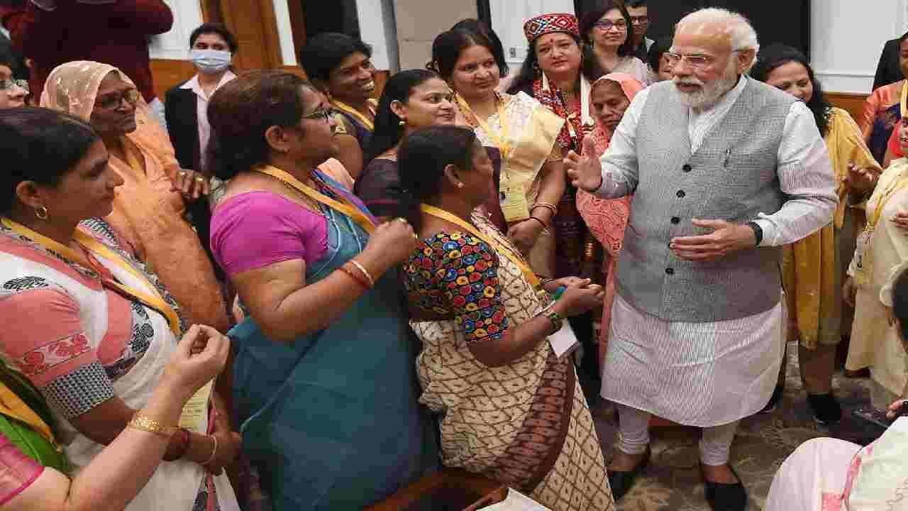 Women’s Day: ಮಹಿಳಾ ದಿನಾಚರಣೆ ನಿಮಿತ್ತ ನಾರಿಶಕ್ತಿ ಪುರಸ್ಕೃತರೊಂದಿಗೆ ಸಂವಾದ ನಡೆಸಿದ ಪ್ರಧಾನಿ ಮೋದಿ Women’s Day: ಮಹಿಳಾ ದಿನಾಚರಣೆ ನಿಮಿತ್ತ ನಾರಿಶಕ್ತಿ ಪುರಸ್ಕೃತರೊಂದಿಗೆ ಸಂವಾದ ನಡೆಸಿದ ಪ್ರಧಾನಿ ಮೋದಿ
