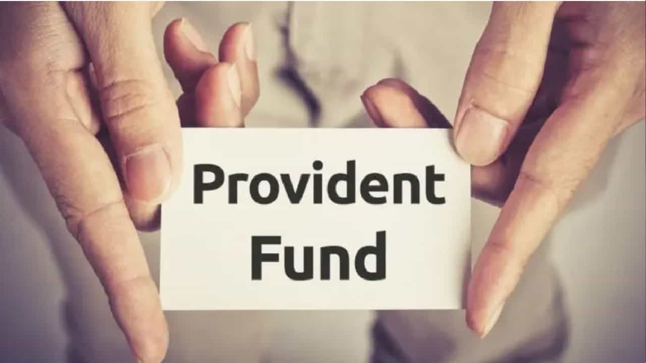 Tax On PF: ಪಿಎಫ್ನ ಈ ಎಲ್ಲ ಮೊತ್ತ ಸೇರಿ ವರ್ಷಕ್ಕೆ 2.5 ಲಕ್ಷ ರೂಪಾಯಿ ದಾಟಿದರೆ ಬೀಳುತ್ತದೆ ತೆರಿಗೆ Tax On PF: ಪಿಎಫ್ನ ಈ ಎಲ್ಲ ಮೊತ್ತ ಸೇರಿ ವರ್ಷಕ್ಕೆ 2.5 ಲಕ್ಷ ರೂಪಾಯಿ ದಾಟಿದರೆ ಬೀಳುತ್ತದೆ ತೆರಿಗೆ