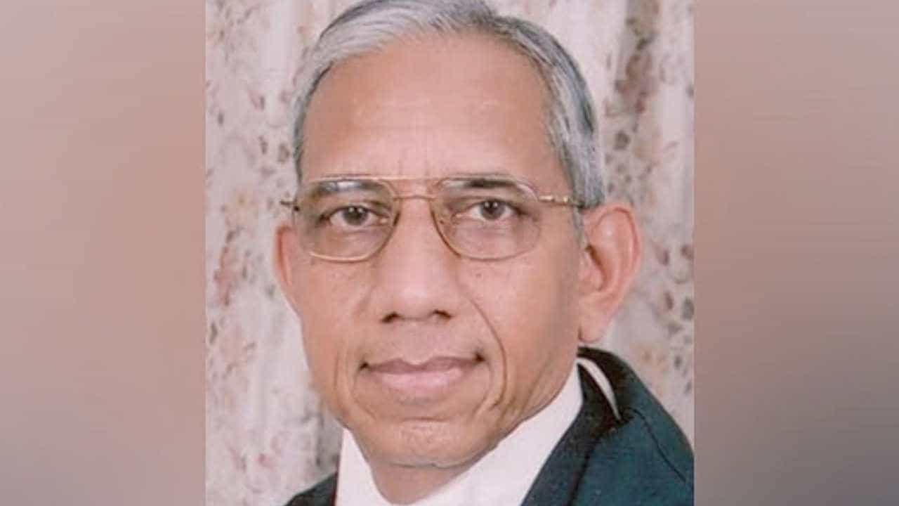 ಸುಪ್ರೀಂಕೋರ್ಟ್ ಮಾಜಿ ಮುಖ್ಯ ನ್ಯಾಯಮೂರ್ತಿ ಆರ್ ಸಿ ಲಾಹೋಟಿ ನಿಧನ; ಪ್ರಧಾನಿ ಮೋದಿ, ಎನ್.ವಿ.ರಮಣರಿಂದ ಸಂತಾಪ ಸುಪ್ರೀಂಕೋರ್ಟ್ ಮಾಜಿ ಮುಖ್ಯ ನ್ಯಾಯಮೂರ್ತಿ ಆರ್ ಸಿ ಲಾಹೋಟಿ ನಿಧನ; ಪ್ರಧಾನಿ ಮೋದಿ, ಎನ್.ವಿ.ರಮಣರಿಂದ ಸಂತಾಪ