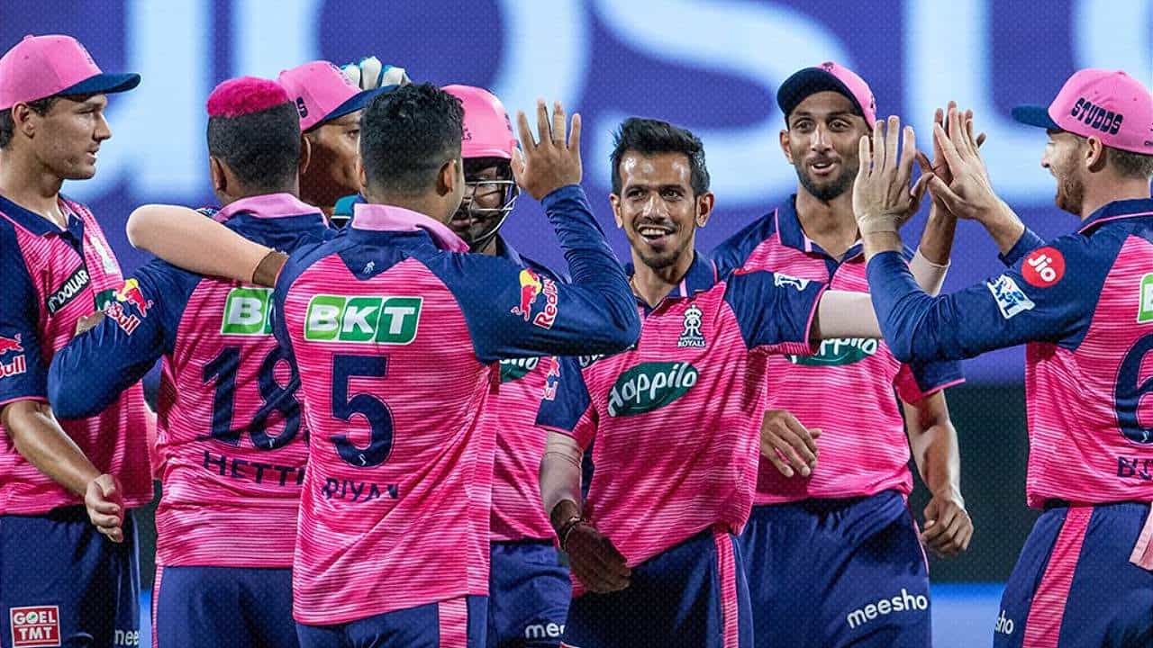 RR vs SRH: ಸನ್ರೈಸರ್ಸ್ ವಿರುದ್ಧ ಭರ್ಜರಿ ಜಯಗಳಿಸಿ ವಿಶೇಷ ದಾಖಲೆ ಬರೆದ ರಾಜಸ್ಥಾನ್; ಉಳಿದ ತಂಡಗಳಿಗೆ ನಡುಕ ಶುರು RR vs SRH: ಸನ್ರೈಸರ್ಸ್ ವಿರುದ್ಧ ಭರ್ಜರಿ ಜಯಗಳಿಸಿ ವಿಶೇಷ ದಾಖಲೆ ಬರೆದ ರಾಜಸ್ಥಾನ್; ಉಳಿದ ತಂಡಗಳಿಗೆ ನಡುಕ ಶುರು