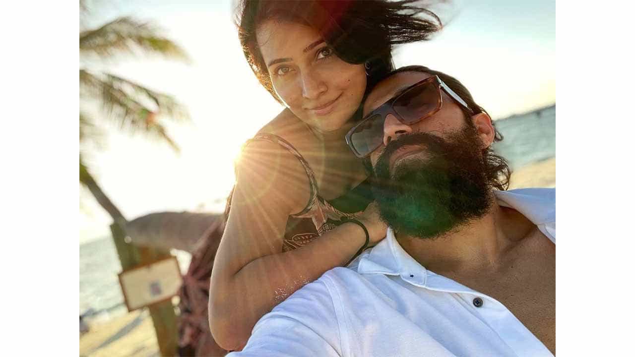 ರಾಧಿಕಾ ಪಂಡಿತ್ಗೆ ಜನ್ಮದಿನದ ಸಂಭ್ರಮ; ವಿಶೇಷ ದಿನದಂದು ನಟಿ ಎದುರು ಹೊಸ ಬೇಡಿಕೆ ಇಟ್ಟ ಫ್ಯಾನ್ಸ್ ರಾಧಿಕಾ ಪಂಡಿತ್ಗೆ ಜನ್ಮದಿನದ ಸಂಭ್ರಮ; ವಿಶೇಷ ದಿನದಂದು ನಟಿ ಎದುರು ಹೊಸ ಬೇಡಿಕೆ ಇಟ್ಟ ಫ್ಯಾನ್ಸ್