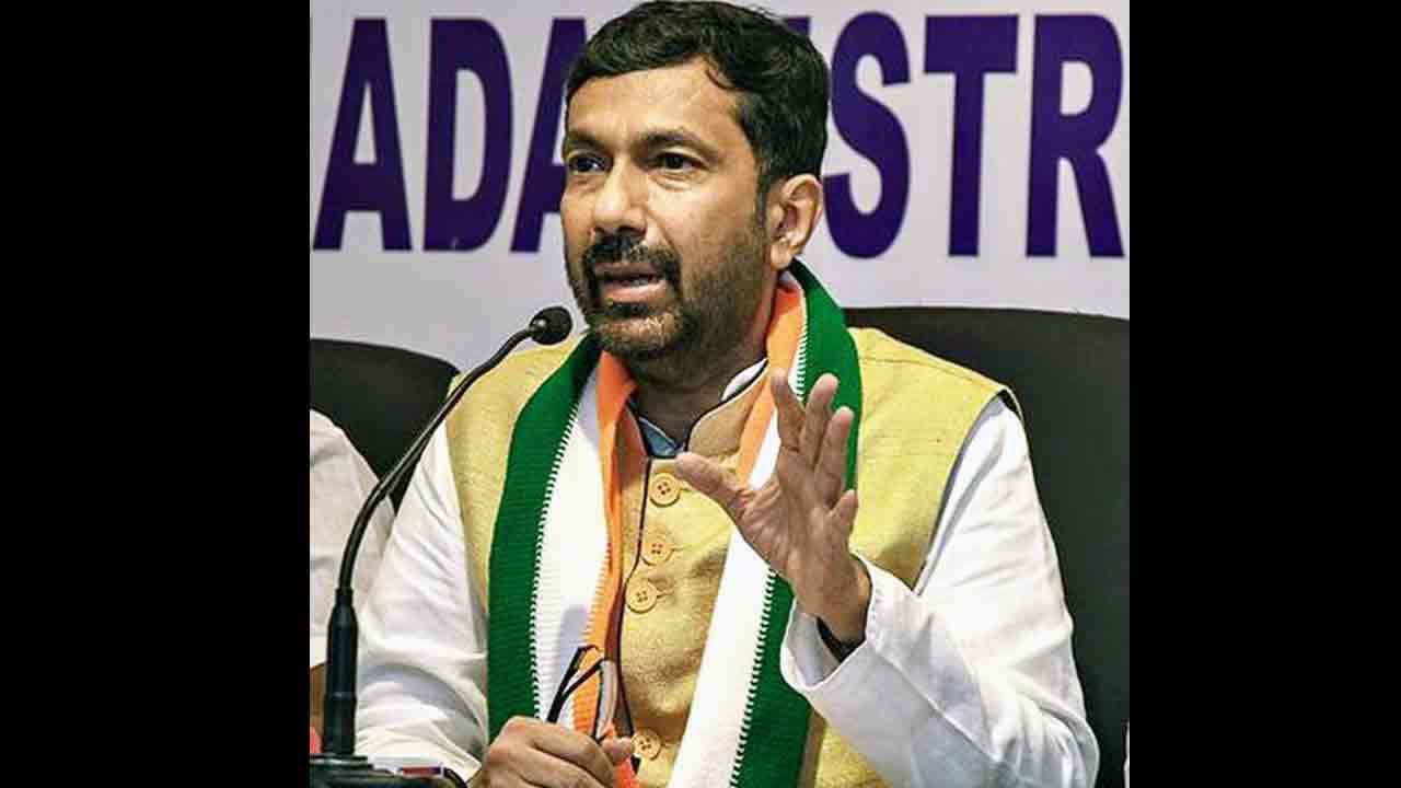 ಸಭಾಪತಿ ಹೊರಟ್ಟಿ ವಿರುದ್ಧ ಜಾತಿನಿಂದನೆ ಪ್ರಕರಣ ದಾಖಲಿಸಿದ ಇನ್ಸ್ಪೆಕ್ಟರ್ ಅಮಾನತು: ಎಸ್ಪಿ ಅಮಾನತಿಗೆ ಸಲೀಂ ಅಹ್ಮದ್ ಆಗ್ರಹ ಸಭಾಪತಿ ಹೊರಟ್ಟಿ ವಿರುದ್ಧ ಜಾತಿನಿಂದನೆ ಪ್ರಕರಣ ದಾಖಲಿಸಿದ ಇನ್ಸ್ಪೆಕ್ಟರ್ ಅಮಾನತು: ಎಸ್ಪಿ ಅಮಾನತಿಗೆ ಸಲೀಂ ಅಹ್ಮದ್ ಆಗ್ರಹ