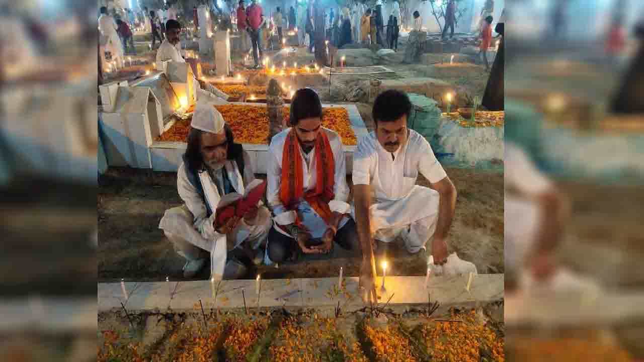 Shab-e-Barat 2022: ಶಬ್-ಎ-ಬರಾತ್ ಏಕೆ ಆಚರಿಸುತ್ತಾರೆ? ಮುಸ್ಲಿಮರು ಆಚರಿಸುವ ಈ ಪ್ರವಿತ್ರ ರಾತ್ರಿಯ ಮಹತ್ವವೇನು? Shab-e-Barat 2022: ಶಬ್-ಎ-ಬರಾತ್ ಏಕೆ ಆಚರಿಸುತ್ತಾರೆ? ಮುಸ್ಲಿಮರು ಆಚರಿಸುವ ಈ ಪ್ರವಿತ್ರ ರಾತ್ರಿಯ ಮಹತ್ವವೇನು?