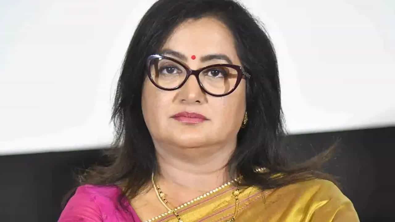 ಪಕ್ಷೇತರ ಸಂಸದೆ ಸುಮಲತಾ ಅಂಬರೀಷ್ ಬಿಜೆಪಿಗೆ ಸೇರಲು ಪ್ಲಾನ್; ಮಗನ ರಾಜಕೀಯ ಭವಿಷ್ಯಕ್ಕಾಗಿ ಬಿಜೆಪಿ ಬಾಗಿಲು ತಟ್ಟಿದ್ರಾ?