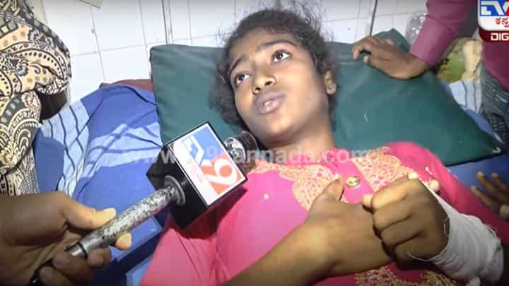 ಪಾವಗಡ ಬಳಿ ಉರುಳುಬಿದ್ದ ಬಸ್ಸಲ್ಲಿದ್ದ ಪಿಯು ವಿದ್ಯಾರ್ಥಿನಿ ಕಾಲ್ತುಳಿತಕ್ಕೆ ಸಿಕ್ಕರೂ ಬದುಕುಳಿದಿದ್ದಾಳೆ! ಪಾವಗಡ ಬಳಿ ಉರುಳುಬಿದ್ದ ಬಸ್ಸಲ್ಲಿದ್ದ ಪಿಯು ವಿದ್ಯಾರ್ಥಿನಿ ಕಾಲ್ತುಳಿತಕ್ಕೆ ಸಿಕ್ಕರೂ ಬದುಕುಳಿದಿದ್ದಾಳೆ!