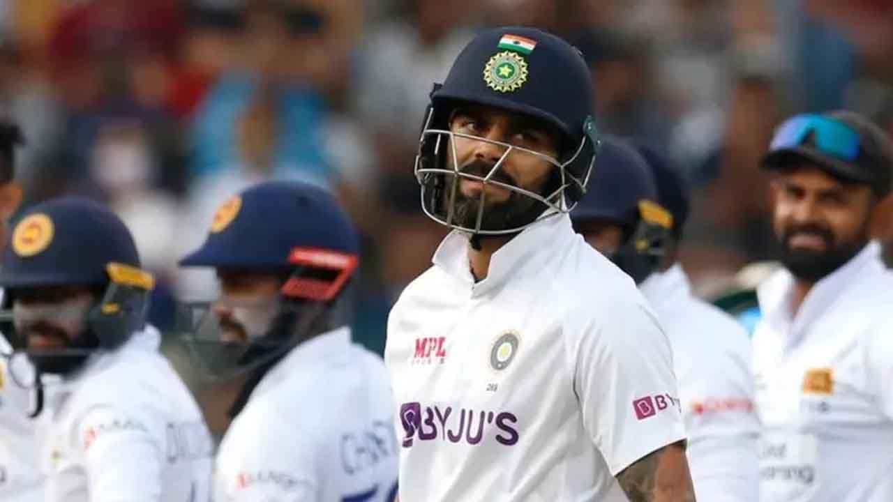 IND vs SL: ಬರೋಬ್ಬರಿ 5 ವರ್ಷಗಳ ಬಳಿಕ ಈ ವಿಚಾರದಲ್ಲಿ ಕೊಹ್ಲಿಗೆ ಶಾಕ್ ಕೊಟ್ಟ ಶ್ರೀಲಂಕಾ..! IND vs SL: ಬರೋಬ್ಬರಿ 5 ವರ್ಷಗಳ ಬಳಿಕ ಈ ವಿಚಾರದಲ್ಲಿ ಕೊಹ್ಲಿಗೆ ಶಾಕ್ ಕೊಟ್ಟ ಶ್ರೀಲಂಕಾ..!