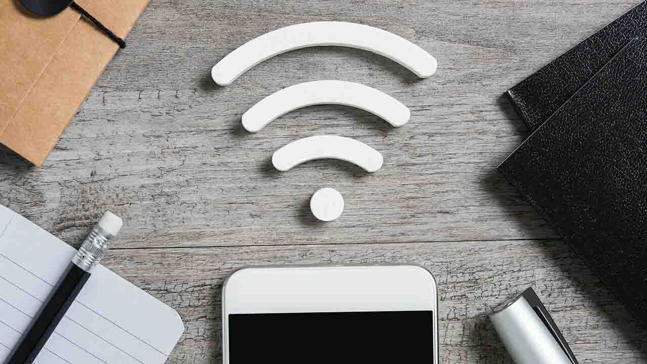 Wi-Fi Tricks: ನೀವು ಬಳಸುತ್ತಿರುವ ವೈ-ಫೈ ಸೂಪರ್ ಸ್ಪೀಡ್ ಆಗಬೇಕಾ?: ಹಾಗಿದ್ರೆ ಈ ಟ್ರಿಕ್ ಫಾಲೋ ಮಾಡಿ