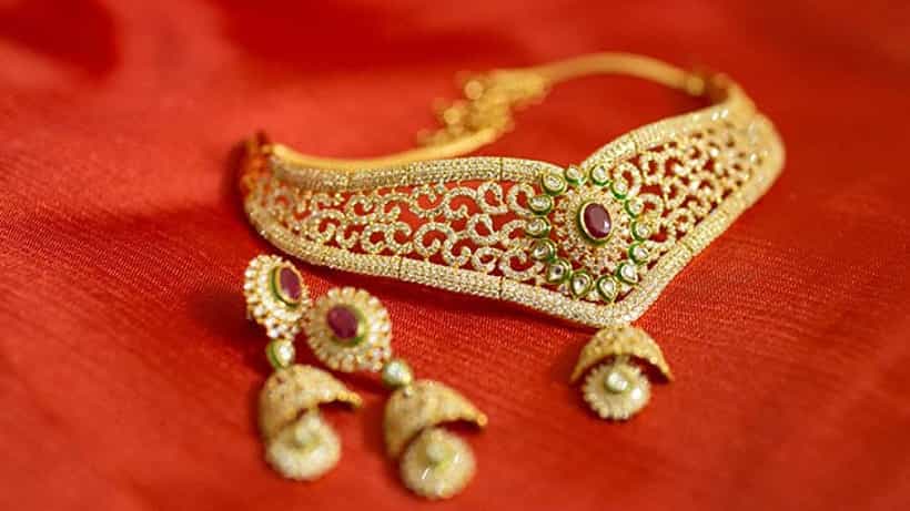 Gold Price Today: ಚಿನ್ನ ಕೊಳ್ಳುವವರಿಗೆ ದೊಡ್ಡ ಶಾಕ್; ಬೆಳ್ಳಿ ಬೆಲೆಯೂ 2,200 ರೂ. ಏರಿಕೆ