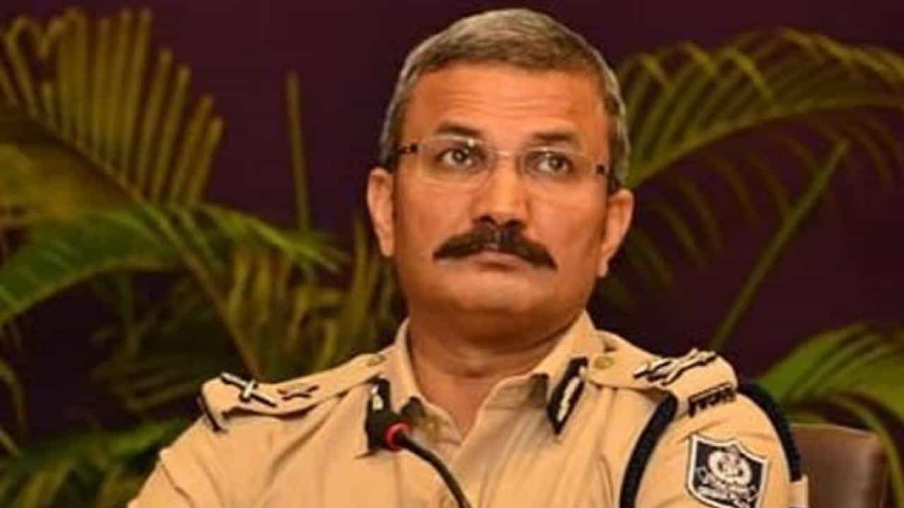 ಐಪಿಎಸ್ ಅಧಿಕಾರಿಗೆ ಬ್ಯಾಗ್ ಓಪನ್ ಮಾಡಿ ಎಂದ ಏರ್ಪೋರ್ಟ್ ಸಿಬ್ಬಂದಿ; ಅದರಲ್ಲೇನಿತ್ತು ಎಂದು ನೀವು ಊಹಿಸಲೂ ಅಸಾಧ್ಯ! ಐಪಿಎಸ್ ಅಧಿಕಾರಿಗೆ ಬ್ಯಾಗ್ ಓಪನ್ ಮಾಡಿ ಎಂದ ಏರ್ಪೋರ್ಟ್ ಸಿಬ್ಬಂದಿ; ಅದರಲ್ಲೇನಿತ್ತು ಎಂದು ನೀವು ಊಹಿಸಲೂ ಅಸಾಧ್ಯ!
