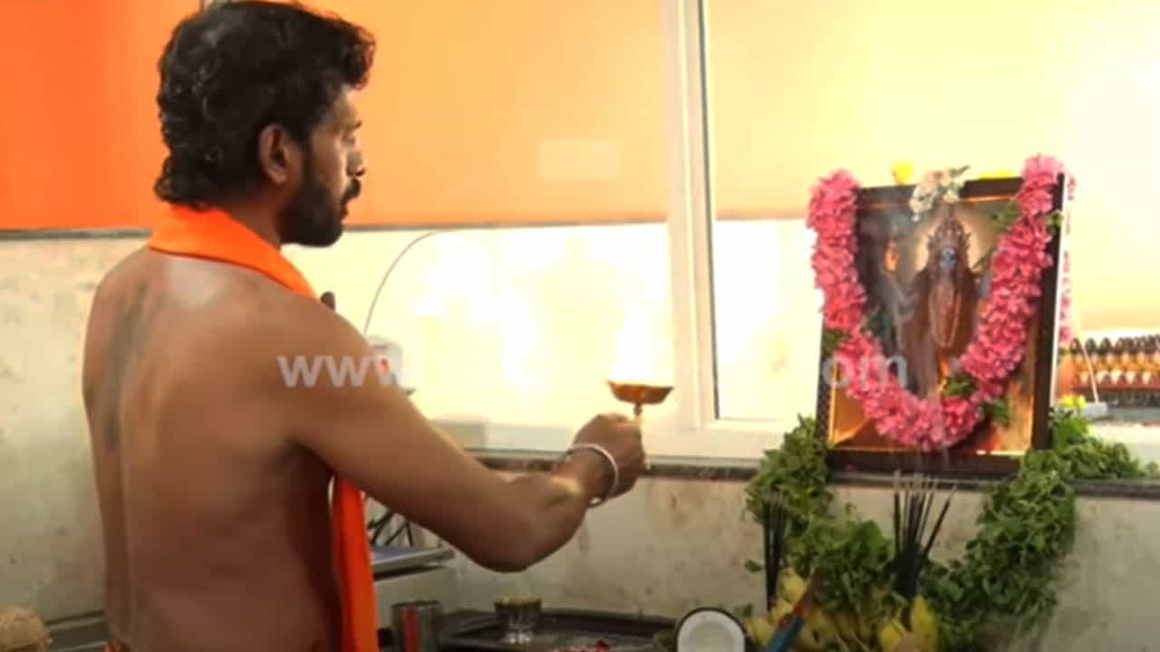 ಇಂದಿನಿಂದ ಹಲಾಲ್ಗೆ ಬಹಿಷ್ಕಾರ ಆಂದೋಲನ, ಹಲಾಲ್ ಮಾಡಿರುವ ಮಾಂಸ ಖರೀದಿಸಬೇಡಿ; ಕಾಳಿ ಸ್ವಾಮೀಜಿ ಇಂದಿನಿಂದ ಹಲಾಲ್ಗೆ ಬಹಿಷ್ಕಾರ ಆಂದೋಲನ, ಹಲಾಲ್ ಮಾಡಿರುವ ಮಾಂಸ ಖರೀದಿಸಬೇಡಿ; ಕಾಳಿ ಸ್ವಾಮೀಜಿ