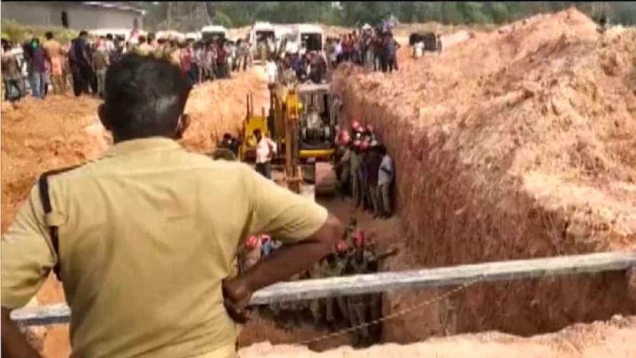 ಕೊಚ್ಚಿಯಲ್ಲಿ ಕಟ್ಟಡ ಕಾಮಗಾರಿ ವೇಳೆ ಮಣ್ಣು ಕುಸಿದು ನಾಲ್ವರು ವಲಸೆ ಕಾರ್ಮಿಕರು ಸಾವು; ಓರ್ವ ನಾಪತ್ತೆ ಕೊಚ್ಚಿಯಲ್ಲಿ ಕಟ್ಟಡ ಕಾಮಗಾರಿ ವೇಳೆ ಮಣ್ಣು ಕುಸಿದು ನಾಲ್ವರು ವಲಸೆ ಕಾರ್ಮಿಕರು ಸಾವು; ಓರ್ವ ನಾಪತ್ತೆ