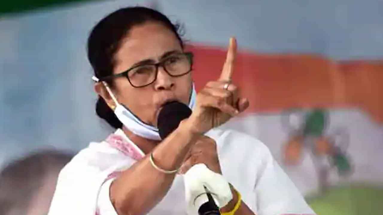 ಬಿರ್ಭೂಮ್ ಹತ್ಯೆಯ ಹಿಂದೆ ಪಿತೂರಿ, ಬಿಜೆಪಿ ಆದೇಶವನ್ನು ಸಿಬಿಐ ಅನುಸರಿಸಿದರೆ ಪ್ರತಿಭಟನೆ: ಮಮತಾ ಎಚ್ಚರಿಕೆ ಬಿರ್ಭೂಮ್ ಹತ್ಯೆಯ ಹಿಂದೆ ಪಿತೂರಿ, ಬಿಜೆಪಿ ಆದೇಶವನ್ನು ಸಿಬಿಐ ಅನುಸರಿಸಿದರೆ ಪ್ರತಿಭಟನೆ: ಮಮತಾ ಎಚ್ಚರಿಕೆ