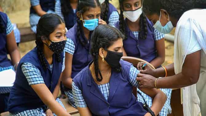 ಲಸಿಕೆ ಪಡೆಯುವಂತೆ ಯಾರಿಗೂ ಒತ್ತಾಯ ಮಾಡುವಂತಿಲ್ಲ: ಸುಪ್ರೀಂಕೋರ್ಟ್​ ಆದೇಶ