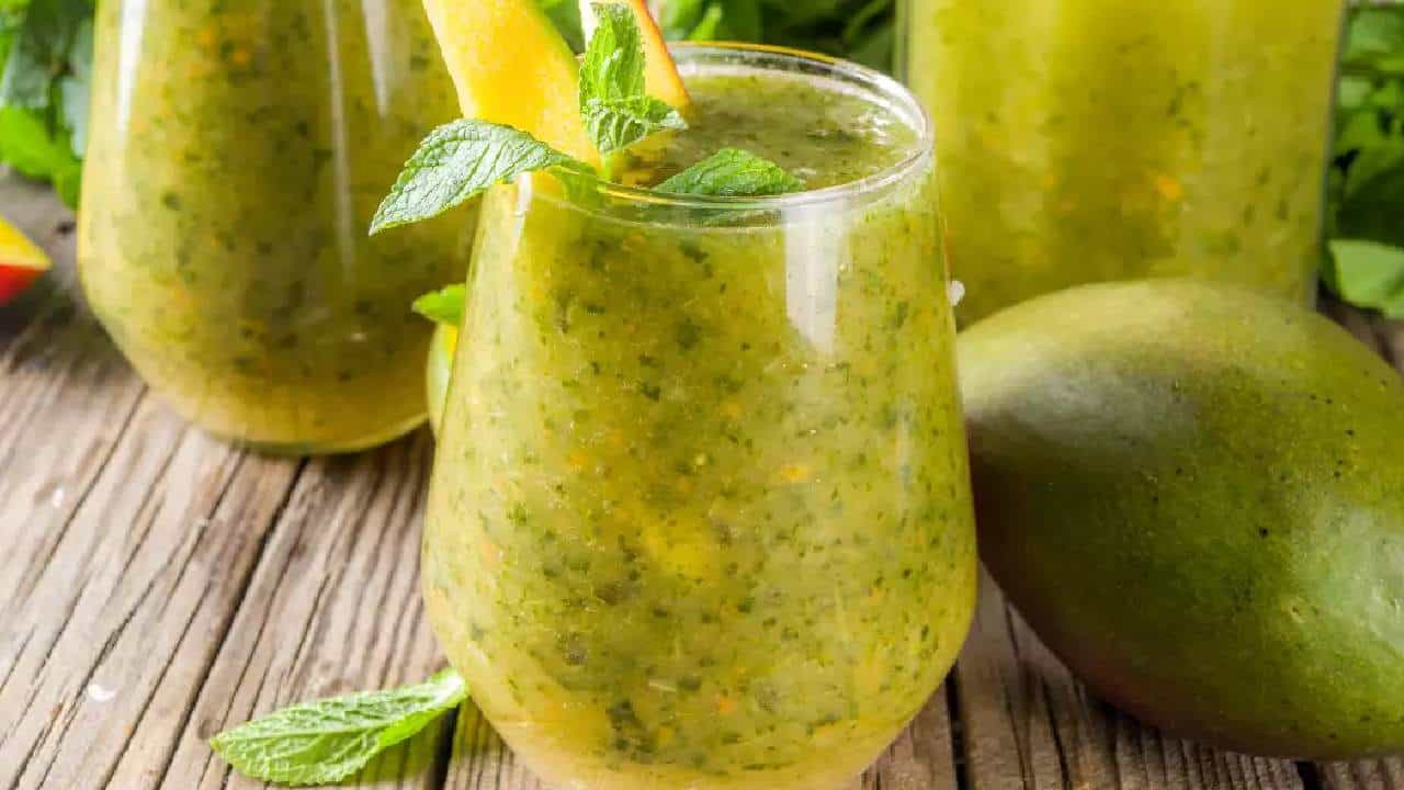 Aam Panna: ಕಚ್ಚಾ ಮಾವಿನ ಪಾನೀಯದಿಂದ ಎಷ್ಟೆಲ್ಲ ಆರೋಗ್ಯ ಪ್ರಯೋಜನಗಳಿವೆ ನೋಡಿ; ಮಾಡುವ ವಿಧಾನ ಇಲ್ಲಿದೆ Aam Panna: ಕಚ್ಚಾ ಮಾವಿನ ಪಾನೀಯದಿಂದ ಎಷ್ಟೆಲ್ಲ ಆರೋಗ್ಯ ಪ್ರಯೋಜನಗಳಿವೆ ನೋಡಿ; ಮಾಡುವ ವಿಧಾನ ಇಲ್ಲಿದೆ