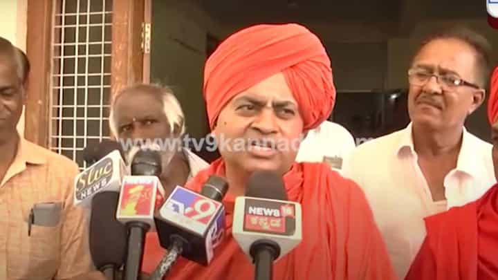 ಹಿಂದೂ-ಮುಸಲ್ಮಾನರ ನಡುವೆ ಶತಮಾನಗಳಿಂದ ಸಾಮರಸ್ಯವಿದೆ, ವೃಥಾ ಕಲಹ ಬೇಡ: ಅಭಿನವ ಒಪ್ಪತ್ತೇಶ್ವರ ಸ್ವಾಮೀಜಿ ಹಿಂದೂ-ಮುಸಲ್ಮಾನರ ನಡುವೆ ಶತಮಾನಗಳಿಂದ ಸಾಮರಸ್ಯವಿದೆ, ವೃಥಾ ಕಲಹ ಬೇಡ: ಅಭಿನವ ಒಪ್ಪತ್ತೇಶ್ವರ ಸ್ವಾಮೀಜಿ