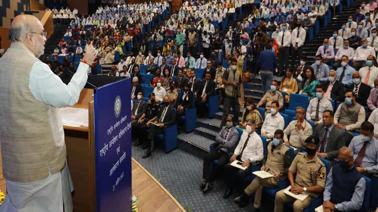 ಭಯೋತ್ಪಾದನೆ ಮಾನವ ಹಕ್ಕುಗಳ ಉಲ್ಲಂಘನೆ, ಮೋದಿ ಸರ್ಕಾರ ಭಯೋತ್ಪಾದನೆ ವಿರುದ್ಧ ಶೂನ್ಯ ಸಹಿಷ್ಣುತೆ ನೀತಿಯನ್ನು ಅಳವಡಿಸಿಕೊಂಡಿದೆ: ಅಮಿತ್ ಶಾ ಭಯೋತ್ಪಾದನೆ ಮಾನವ ಹಕ್ಕುಗಳ ಉಲ್ಲಂಘನೆ, ಮೋದಿ ಸರ್ಕಾರ ಭಯೋತ್ಪಾದನೆ ವಿರುದ್ಧ ಶೂನ್ಯ ಸಹಿಷ್ಣುತೆ ನೀತಿಯನ್ನು ಅಳವಡಿಸಿಕೊಂಡಿದೆ: ಅಮಿತ್ ಶಾ