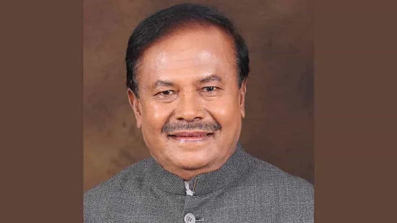 ಸನ್ಯಾಸ ದೀಕ್ಷೆ ಪಡೆಯಲಿದ್ದಾರೆ ಮಾಜಿ ಸಚಿವ ಬಿಜೆ ಪುಟ್ಟಸ್ವಾಮಿ! ಮೇ 15 ರಂದು ಪಟ್ಟಾಭಿಷೇಕ ಸನ್ಯಾಸ ದೀಕ್ಷೆ ಪಡೆಯಲಿದ್ದಾರೆ ಮಾಜಿ ಸಚಿವ ಬಿಜೆ ಪುಟ್ಟಸ್ವಾಮಿ! ಮೇ 15 ರಂದು ಪಟ್ಟಾಭಿಷೇಕ