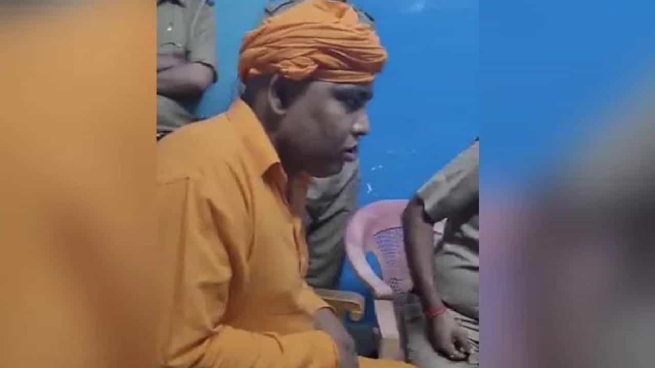 ಹಿಂದು ಹುಡುಗಿಯರಿಗೆ ದೌರ್ಜನ್ಯ ಎಸಗಿದರೆ, ಮುಸ್ಲಿಂ ಮಹಿಳೆಯರ ಮೇಲೆ ಅತ್ಯಾಚಾರ ಮಾಡುತ್ತೇನೆ ಎಂದಿದ್ದ ಬಜರಂಗ ಮುನಿಗೆ ಜಾಮೀನು ಹಿಂದು ಹುಡುಗಿಯರಿಗೆ ದೌರ್ಜನ್ಯ ಎಸಗಿದರೆ, ಮುಸ್ಲಿಂ ಮಹಿಳೆಯರ ಮೇಲೆ ಅತ್ಯಾಚಾರ ಮಾಡುತ್ತೇನೆ ಎಂದಿದ್ದ ಬಜರಂಗ ಮುನಿಗೆ ಜಾಮೀನು