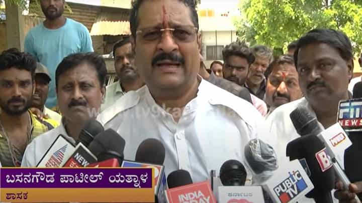 ಜಮೀರ್ ಸರ್ಕಾರ-ವಿರೋಧಿ ಚಟುವಟಿಕೆ ಮಾಡ್ತಾನ, ಒದ್ದು ಒಳಗ ಹಾಕ್ರಲಾ! ಎಂದರು ಬಸನಗೌಡ ಪಾಟೀಲ ಯತ್ನಾಳ್ ಜಮೀರ್ ಸರ್ಕಾರ-ವಿರೋಧಿ ಚಟುವಟಿಕೆ ಮಾಡ್ತಾನ, ಒದ್ದು ಒಳಗ ಹಾಕ್ರಲಾ! ಎಂದರು ಬಸನಗೌಡ ಪಾಟೀಲ ಯತ್ನಾಳ್