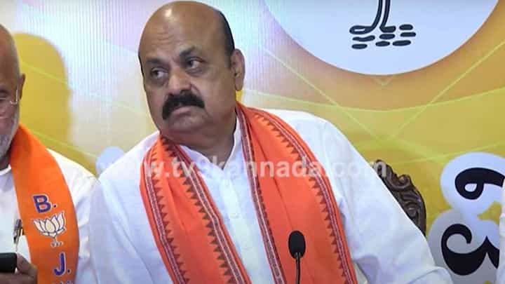 ಸಂತೋಷ್ ಸಾವು ಪ್ರಕರಣ: ಪ್ರಾಥಮಿಕ ವರದಿ ಸಿಕ್ಕ ಬಳಿಕ ತಪ್ಪಿತಸ್ಥರ ವಿರುದ್ಧ ಕ್ರಮ ಎಂದರು ಮುಖ್ಯಮಂತ್ರಿ ಬೊಮ್ಮಾಯಿ ಸಂತೋಷ್ ಸಾವು ಪ್ರಕರಣ: ಪ್ರಾಥಮಿಕ ವರದಿ ಸಿಕ್ಕ ಬಳಿಕ ತಪ್ಪಿತಸ್ಥರ ವಿರುದ್ಧ ಕ್ರಮ ಎಂದರು ಮುಖ್ಯಮಂತ್ರಿ ಬೊಮ್ಮಾಯಿ