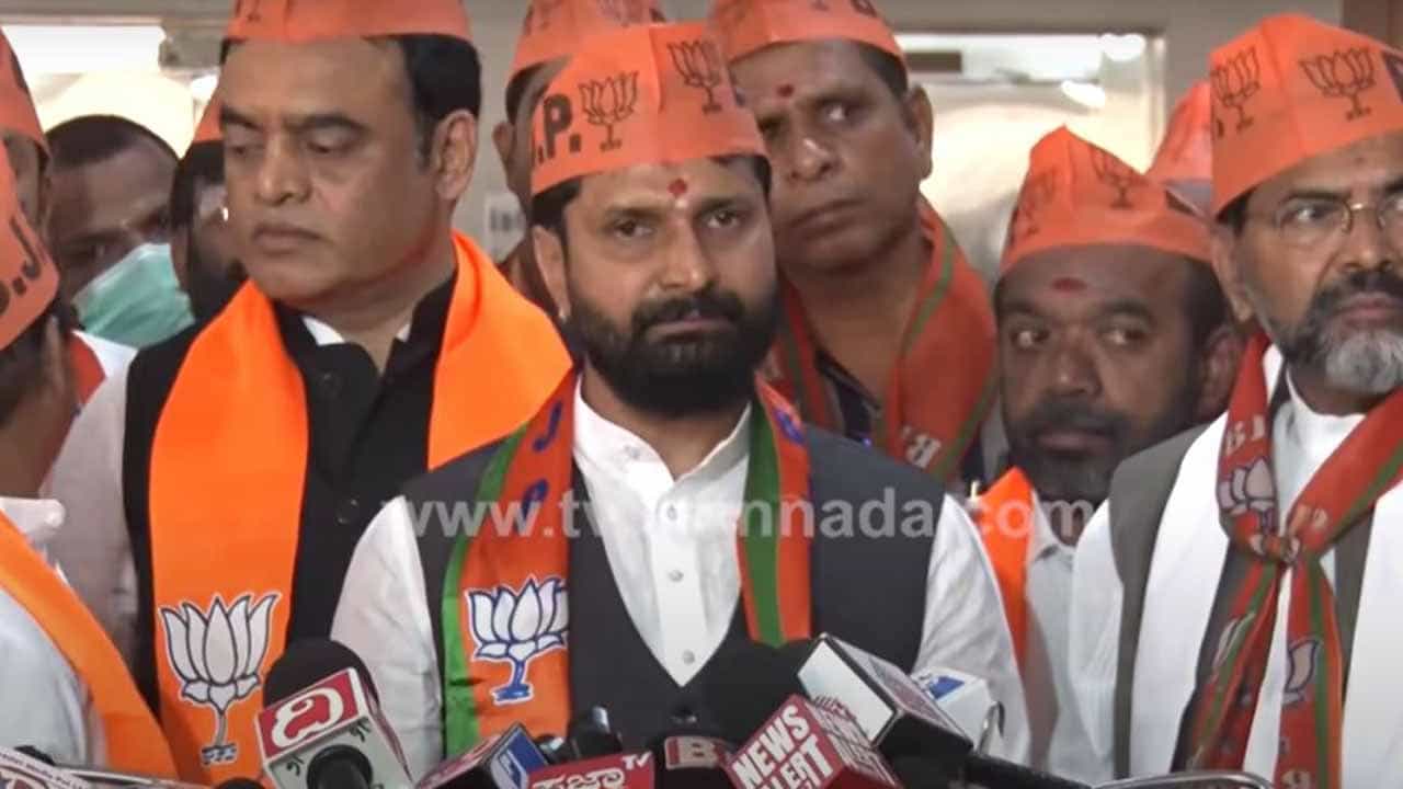 Karnataka Politics: ಜೆಡಿಎಸ್​ಗೆ ತಿರುಗುಬಾಣವಾದ ಇಬ್ರಾಹಿಂ ಆರೋಪ, ಸಿದ್ದರಾಮಯ್ಯ ವಿರುದ್ಧ ಹರಿಹಾಯ್ದ ಸಿಟಿ ರವಿ
