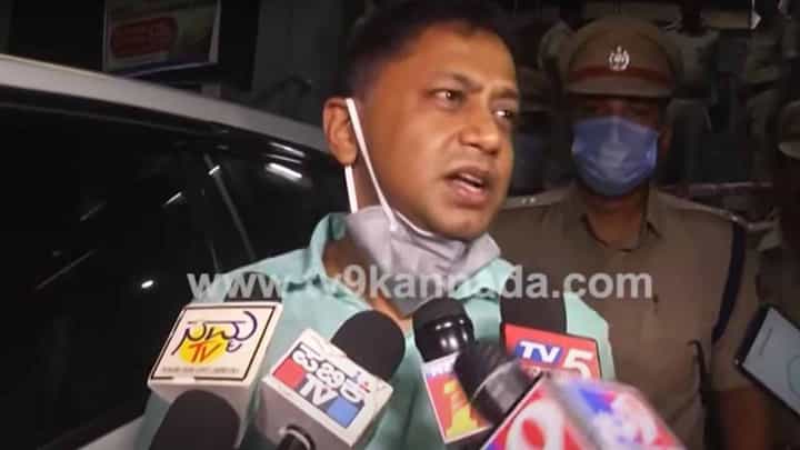 ಸಂತೋಷ ಸಾವಿನ ಪ್ರಕರಣ ಬಹಳ ಸೂಕ್ಷ್ಮವಾಗಿರುವುದರಿಂದ ತನಿಖೆ ಪೂರ್ತಿಗೊಳ್ಳದೆ ಏನನ್ನೂ ಹೇಳಲಾಗಲ್ಲ: ದೇವಜ್ಯೋತಿ ರೇ, ಐಜಿಪಿ ಸಂತೋಷ ಸಾವಿನ ಪ್ರಕರಣ ಬಹಳ ಸೂಕ್ಷ್ಮವಾಗಿರುವುದರಿಂದ ತನಿಖೆ ಪೂರ್ತಿಗೊಳ್ಳದೆ ಏನನ್ನೂ ಹೇಳಲಾಗಲ್ಲ: ದೇವಜ್ಯೋತಿ ರೇ, ಐಜಿಪಿ