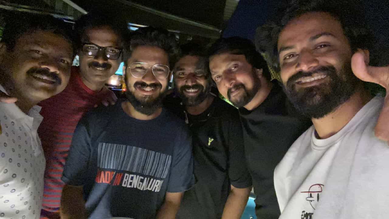 ಧನಂಜಯಗೆ ಸುದೀಪ್ ಸ್ಪೆಷಲ್ ಟ್ರೀಟ್; ಕಿಚ್ಚನ ಕೈರುಚಿ ಸವಿದ ಡಾಲಿ ಫುಲ್ ಖುಷ್ ಧನಂಜಯಗೆ ಸುದೀಪ್ ಸ್ಪೆಷಲ್ ಟ್ರೀಟ್; ಕಿಚ್ಚನ ಕೈರುಚಿ ಸವಿದ ಡಾಲಿ ಫುಲ್ ಖುಷ್
