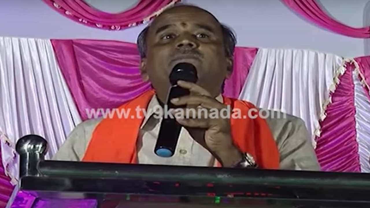 ಕುಮಾರಸ್ವಾಮಿಯವರಿಗೆ ಪೌರುಷ ಇದ್ದರೆ ದಿನಾಲೂ ಹಲ್ಲೆಗೊಳಗಾಗುವ ಕಾಶ್ಮೀರದ ಹಿಂದೂಗಳಿಗೆ ಸಹಾಯ ಮಾಡಲಿ: ಡಾ ಮಳಲಿ ಕುಮಾರಸ್ವಾಮಿಯವರಿಗೆ ಪೌರುಷ ಇದ್ದರೆ ದಿನಾಲೂ ಹಲ್ಲೆಗೊಳಗಾಗುವ ಕಾಶ್ಮೀರದ ಹಿಂದೂಗಳಿಗೆ ಸಹಾಯ ಮಾಡಲಿ: ಡಾ ಮಳಲಿ
