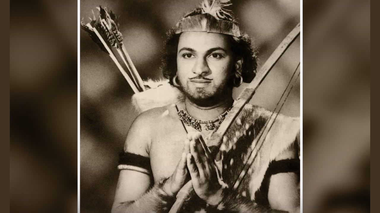 Dr Rajkumar Birth Anniversary: ಡಾ.ರಾಜ್ ಸಂಭಾವನೆ 5 ರಿಂದ 10 ಸಾವಿರಕ್ಕೇರಲು ಎಷ್ಟು ಸಿನಿಮಾ ಮಾಡಬೇಕಾಯಿತು? Dr Rajkumar Birth Anniversary: ಡಾ.ರಾಜ್ ಸಂಭಾವನೆ 5 ರಿಂದ 10 ಸಾವಿರಕ್ಕೇರಲು ಎಷ್ಟು ಸಿನಿಮಾ ಮಾಡಬೇಕಾಯಿತು?