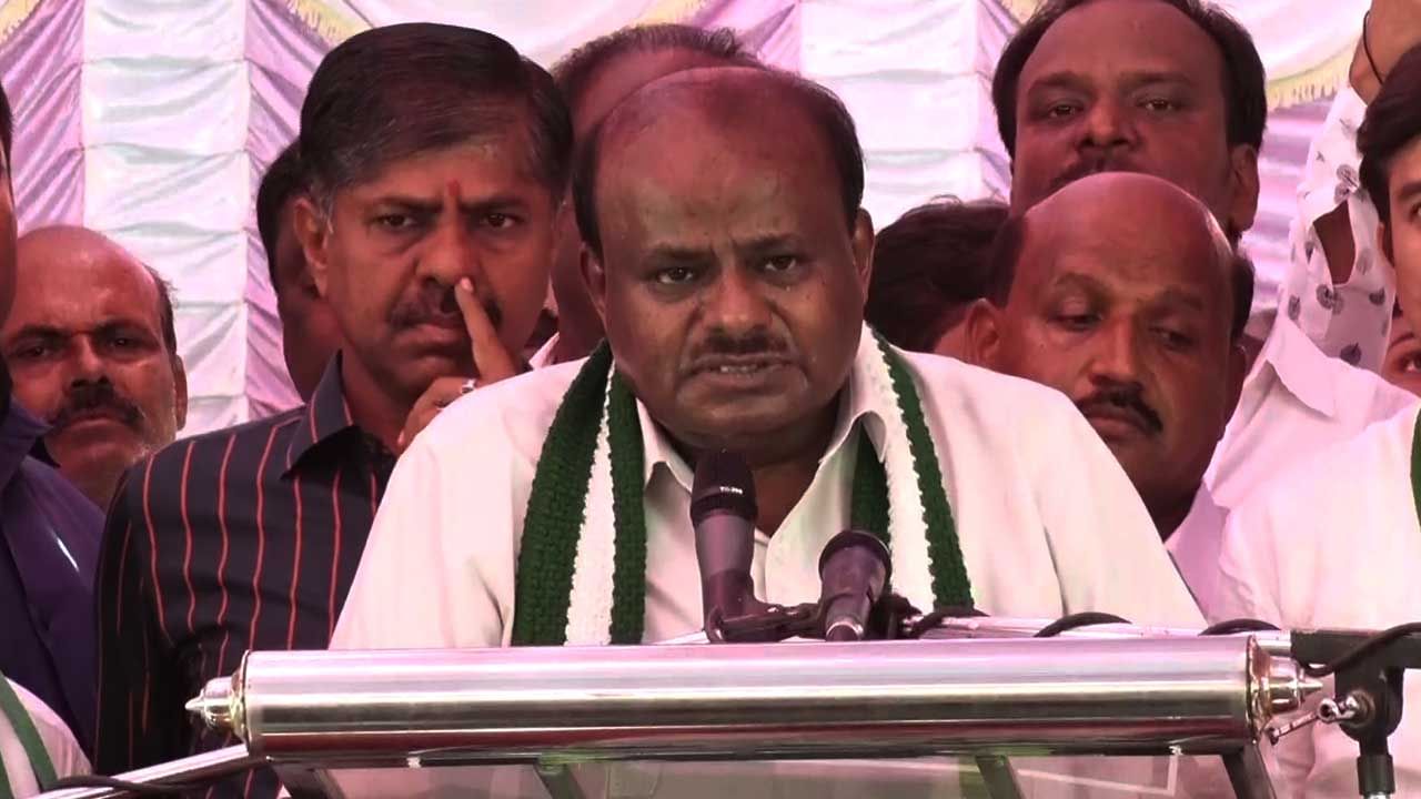 ಪೆಟ್ರೋಲ್, ಡೀಸೆಲ್, ಗ್ಯಾಸ್ ದರ ಏರಿಕೆ ಖಂಡಿಸಿ ಬೆಂಗಳೂರಿನಲ್ಲಿ ಜೆಡಿಎಸ್ನಿಂದ ಪ್ರತಿಭಟನೆ! ಸರ್ಕಾರದ ವಿರುದ್ಧ ಮಾಜಿ ಸಿಎಂ ಹೆಚ್ಡಿ ಕುಮಾರಸ್ವಾಮಿ ಕಿಡಿ