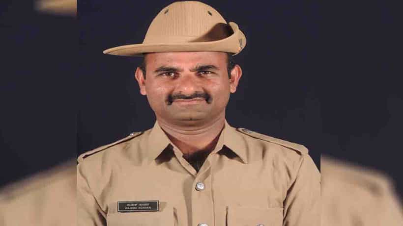Crime News: SSLC ಉತ್ತರ ಪತ್ರಿಕೆ ಇಟ್ಟಿರುವ ಕೊಠಡಿ ಭದ್ರತೆಗೆ ನಿಯೋಜಿಸಲಾಗಿದ್ದ ಹೆಡ್ ಕಾನ್ಸ್ಟೇಬಲ್ ಗುಂಡುಹಾರಿಸಿಕೊಂಡು ಆತ್ಮಹತ್ಯೆ