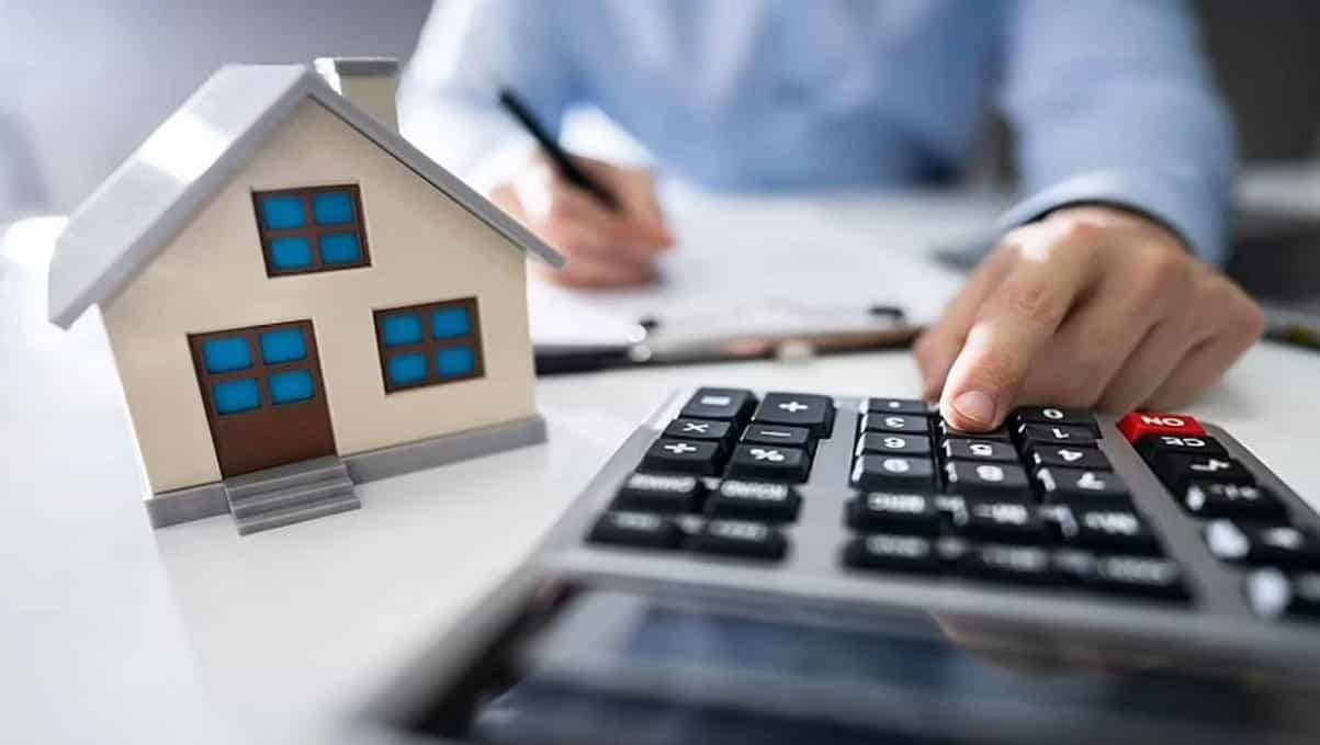Home Loan: ಈ 6 ಅಂಶಗಳ ಸಹಾಯದಿಂದ ಹೋಮ್ ಲೋನ್ ಪಡೆಯುವ ಅರ್ಹತೆ ಹೆಚ್ಚಬಹುದು ಗಮನಿಸಿ Home Loan: ಈ 6 ಅಂಶಗಳ ಸಹಾಯದಿಂದ ಹೋಮ್ ಲೋನ್ ಪಡೆಯುವ ಅರ್ಹತೆ ಹೆಚ್ಚಬಹುದು ಗಮನಿಸಿ