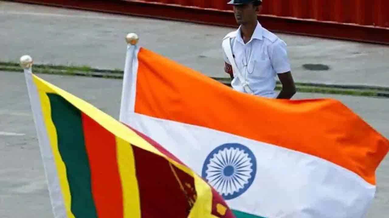 ಶ್ರೀಲಂಕಾಕ್ಕೆ ಭಾರತದಿಂದ ಅಕ್ಕಿ ಸರಬರಾಜು ಆರಂಭ: ಆರ್ಥಿಕ ಸಂಕಷ್ಟದಲ್ಲಿರುವ ದೇಶಕ್ಕೆ ಸಹಾಯಹಸ್ತ ಶ್ರೀಲಂಕಾಕ್ಕೆ ಭಾರತದಿಂದ ಅಕ್ಕಿ ಸರಬರಾಜು ಆರಂಭ: ಆರ್ಥಿಕ ಸಂಕಷ್ಟದಲ್ಲಿರುವ ದೇಶಕ್ಕೆ ಸಹಾಯಹಸ್ತ