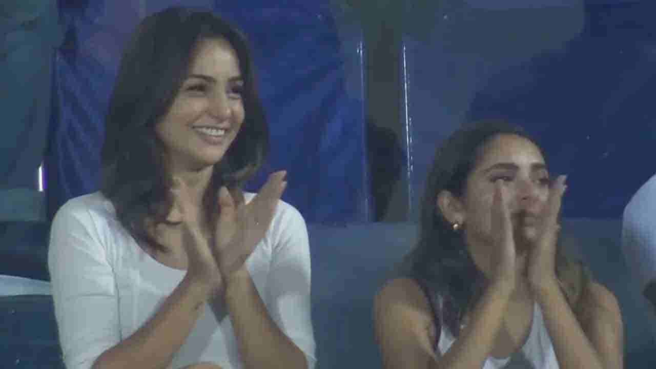 IPL 2022: ರೋಚಕ ಪಂದ್ಯದ ಮಧ್ಯೆ ಕ್ಯಾಮೆರಾ ಕಣ್ಣಿಗೆ ಕಂಡ ಇಬ್ಬರು ಸುಂದರ ಯುವತಿಯರು: ಯಾರಿವರು?