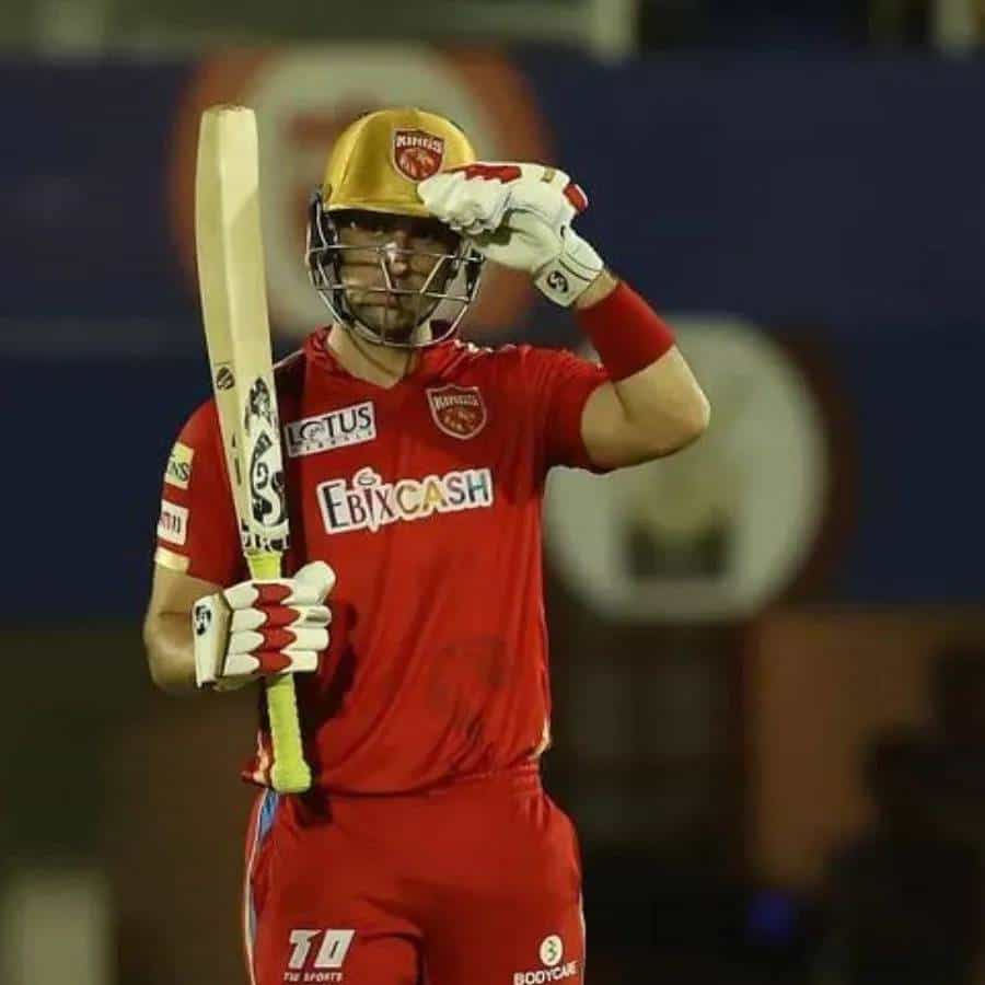 ಐಪಿಎಲ್ ಸೀಸನ್ 15 ಮೂಲಕ ಪಂಜಾಬ್ ಕಿಂಗ್ಸ್ನ ಸ್ಪೋಟಕ ಆಲ್ರೌಂಡರ್ ಲಿಯಾಮ್ ಲಿವಿಂಗ್ಸ್ಟೋನ್ ಚೊಚ್ಚಲ ಅರ್ಧಶತಕ ಬಾರಿಸಿದರು. ವಿಶೇಷ ಎಂದರೆ ಈ ಸ್ಪೋಟಕ ಅರ್ಧಶತಕದಲ್ಲಿ ಸಿಕ್ಸ್ಗಳ ಸುರಿಮಳೆಯಾಗಿತ್ತು. 5 ಭರ್ಜರಿ ಸಿಕ್ಸ್ ಹಾಗೂ 5 ಫೋರ್ಗಳೊಂದಿಗೆ ಲಿವಿಂಗ್ಸ್ಟೋನ್ ಕೇವಲ 32 ಎಸೆತಗಳಲ್ಲಿ 60 ರನ್ ಚಚ್ಚಿದ್ದರು.