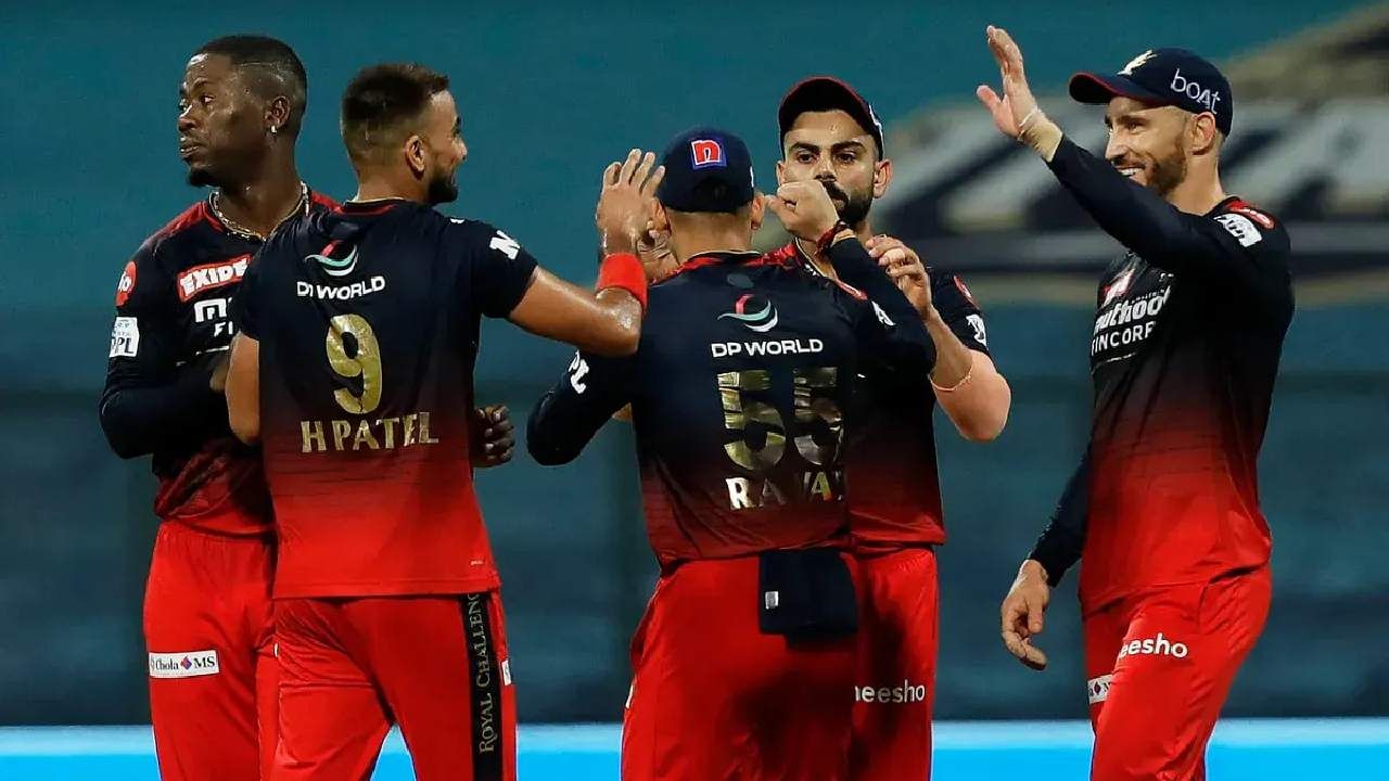 IPL 2022: ಮುಂಬೈ ಇಂಡಿಯನ್ಸ್ ವಿರುದ್ದ ವಿಶೇಷ ದಾಖಲೆ ಬರೆದ RCB