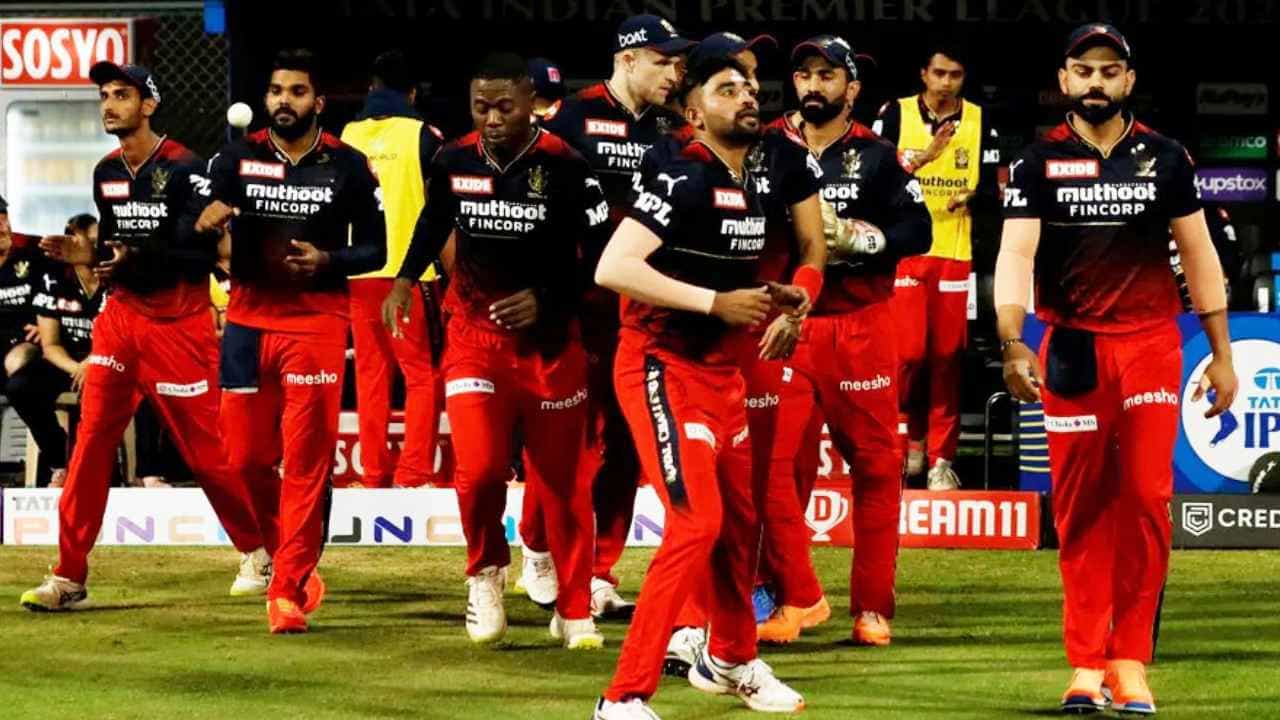 CSK vs RCB: ಇಬ್ಬರ ಎಂಟ್ರಿ, ಒಬ್ಬರು ಔಟ್: ಸಿಎಸ್ಕೆ ವಿರುದ್ದ RCB ತಂಡದಲ್ಲಿ ಪ್ರಮುಖ ಬದಲಾವಣೆ CSK vs RCB: ಇಬ್ಬರ ಎಂಟ್ರಿ, ಒಬ್ಬರು ಔಟ್: ಸಿಎಸ್ಕೆ ವಿರುದ್ದ RCB ತಂಡದಲ್ಲಿ ಪ್ರಮುಖ ಬದಲಾವಣೆ