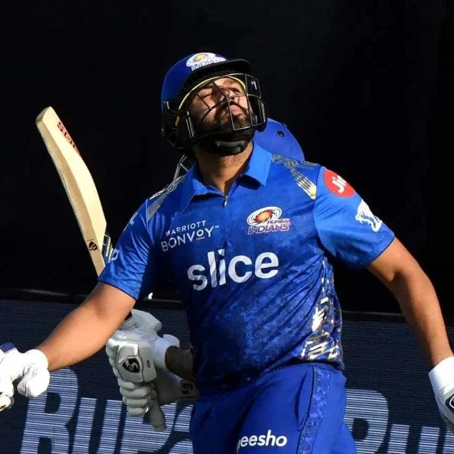 ಐಪಿಎಲ್ನ 33ನೇ ಪಂದ್ಯದಲ್ಲಿ ಚೆನ್ನೈ ಸೂಪರ್ ಕಿಂಗ್ಸ್ ವಿರುದ್ಧ ಮೊದಲು ಬ್ಯಾಟಿಂಗ್ ಮಾಡಿದ ಮುಂಬೈ ಇಂಡಿಯನ್ಸ್ ಉತ್ತಮ ಆರಂಭ ಪಡೆದಿರಲಿಲ್ಲ. ತಂಡದ ನಾಯಕ ರೋಹಿತ್ ಶರ್ಮಾ ಎರಡನೇ ಎಸೆತದಲ್ಲಿ ಸುಲಭ ಕ್ಯಾಚ್ ನೀಡಿ ಶೂನ್ಯಕ್ಕೆ ಔಟಾಗಿದ್ದರು.